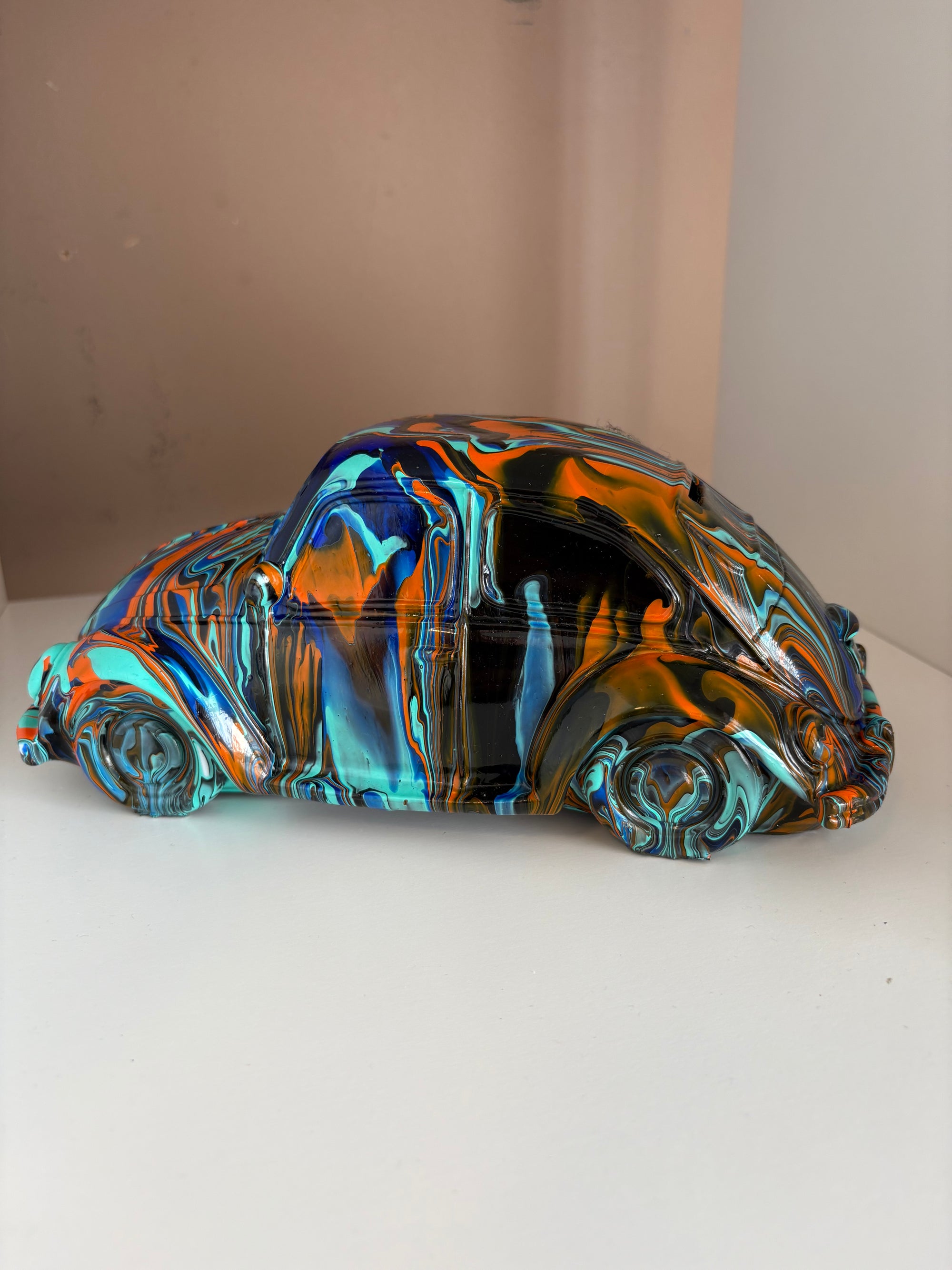 Retro Car Money Box Acrylic Pouring Figure