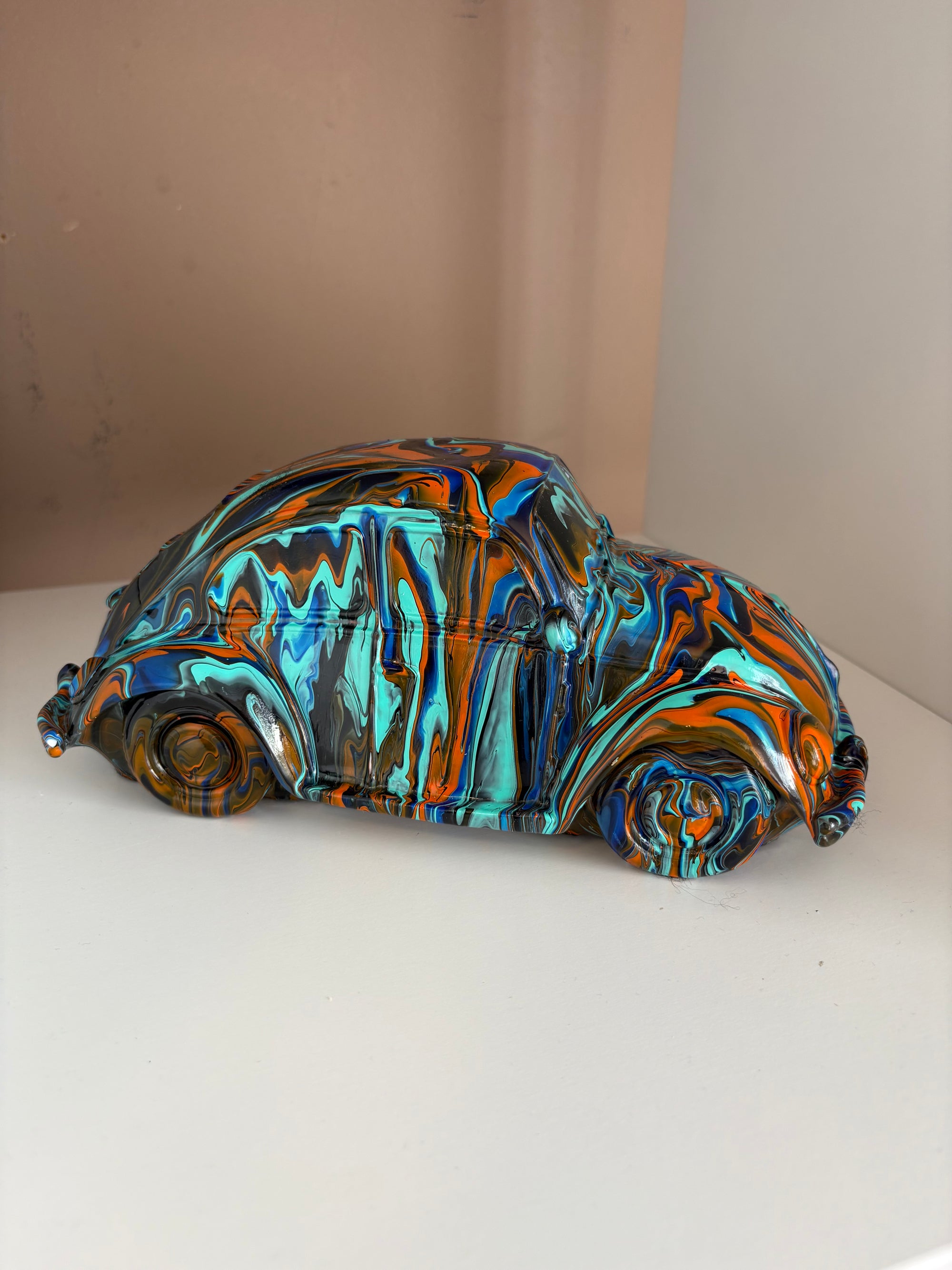 Retro Car Money Box Acrylic Pouring Figure